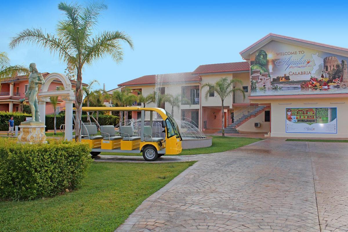 Club Esse Aquilia Beach Village Badolato Marina المظهر الخارجي الصورة