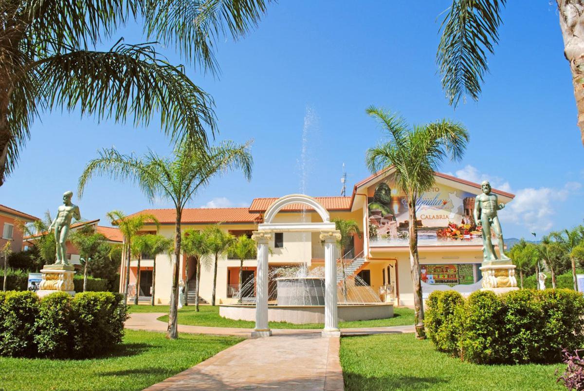 Club Esse Aquilia Beach Village Badolato Marina المظهر الخارجي الصورة